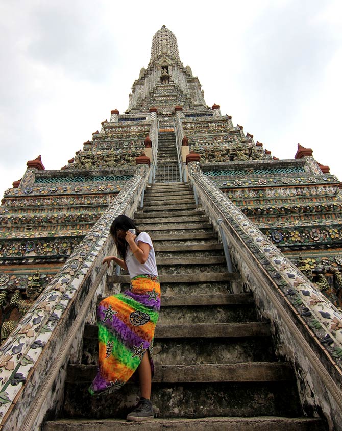 Sarong at Wat Arun, Bangok