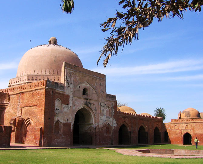 Babur built  Kabuli Bagh mosque