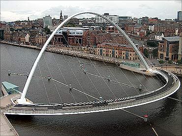 Gateshead Millenium Bridge (Gateshead, England)